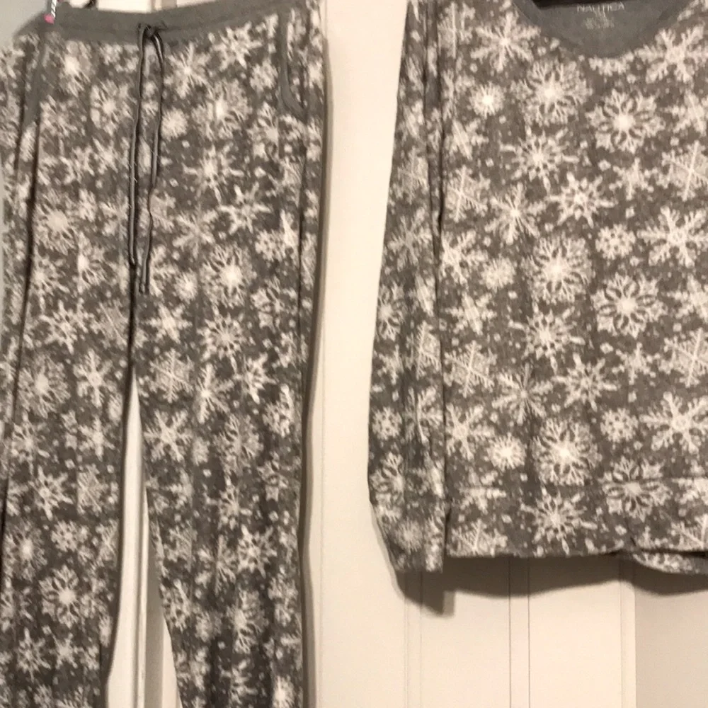Very soft, gray P.J. Set, dancing snowflakes on both sides - Picture 2 of 6